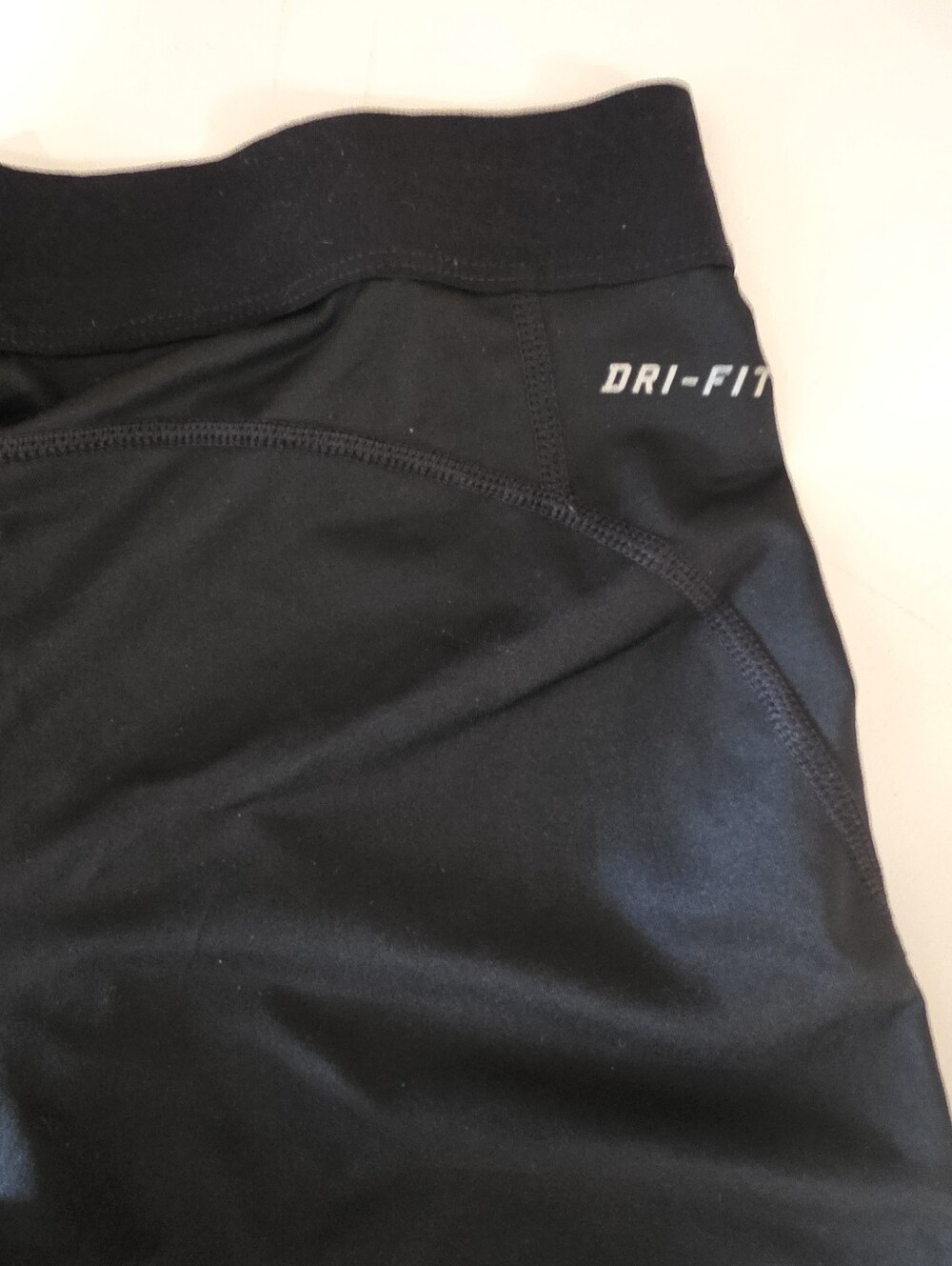Nike Pro Women’s Black Training Cropped Joggers - Picture 8 of 8